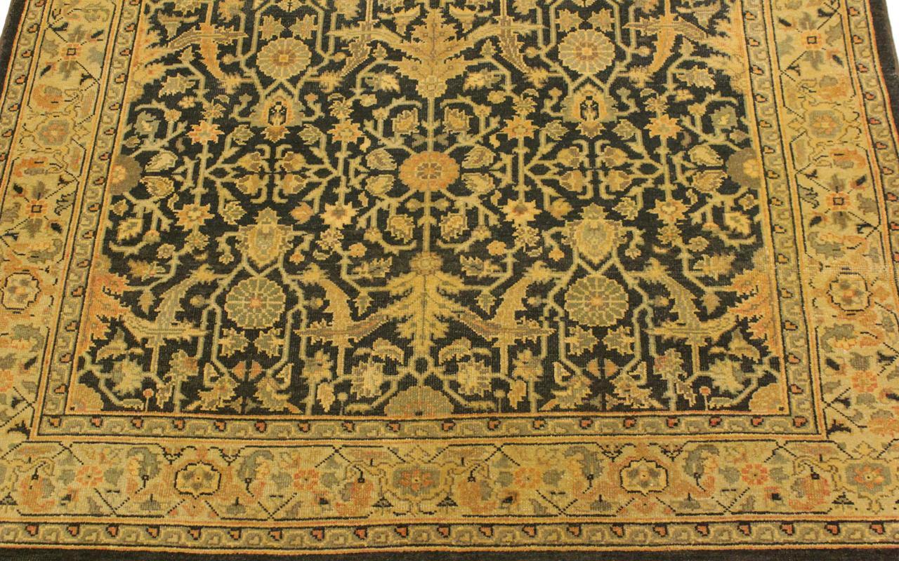 A02017, 4 2"x 510",Traditional                   ,4x6,Green,BEIGE,Hand-knotted                  ,Pakistan   ,100% Wool  ,Rectangle  ,652671141058